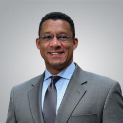 Headshot of Bruce Russell
